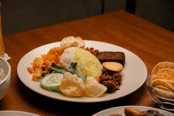Solusi Ampuh Mengatasi Anak Tidak Mau Makan Nasi: Tips Praktis dan Efektif untuk Orang Tua Bahaya anak tidak mau makan nasi: risiko gizi, pertumbuhan terhambat, dan solusi.
