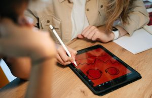 Solusi Hipnoterapi Anak Susah Makan, GTM, dan Tantrum Kecanduan Gadget di Sidoarjo: Panduan Praktis untuk Orang Tua