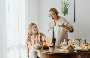 Solusi Hipnoterapi Anak Susah Makan, Tantrum, dan Kecanduan Gadget di Lamongan dengan Metode GTM