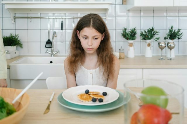 Terapi hipnoterapi untuk anak susah makan, mengatasi tantrum dan kecanduan gadget di Sidoarjo