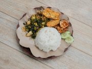 Cara Agar Anak Mau Makan Nasi Usia 1 Tahun: Tips Praktis dan Menyenangkan untuk Si Kecil】 Tips praktis membuat anak 1 tahun suka makan nasi dengan variasi warna dan tekstur yang menarik